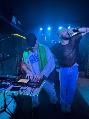 DJ UVE y Ludovico en directo gritando por Palestina Libre